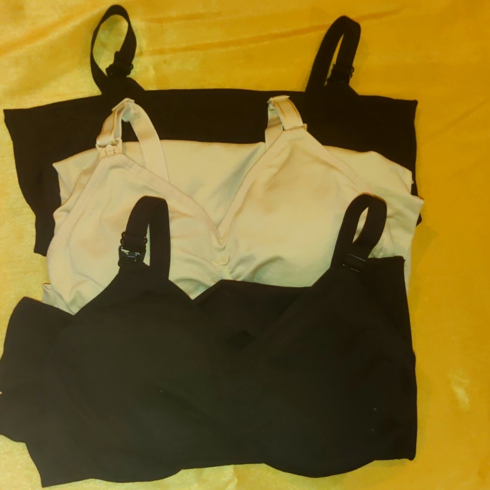 3 pack nursing tank tops.